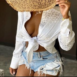 New “Leopardess Blouse” White Leopard Print Top